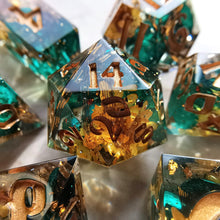 Load image into Gallery viewer, Amber Grove